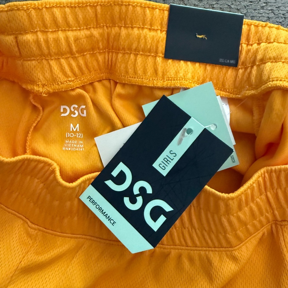 DSG Yellow Athletic Girls Medium 10-12 Shorts MidRise Sits Below Waist Relax Fit - Picture 3 of 7